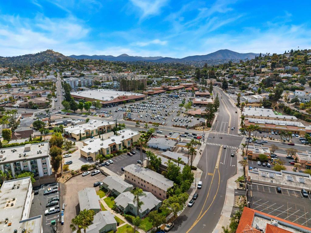 7940 La Mesa Boulevard Property Photo 12