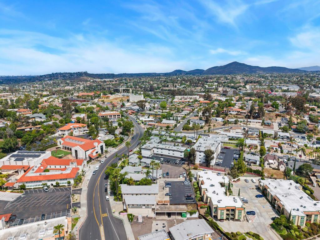 7940 La Mesa Boulevard Property Photo 13