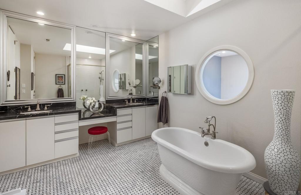 7487 Via De Fortuna Property Photo 13