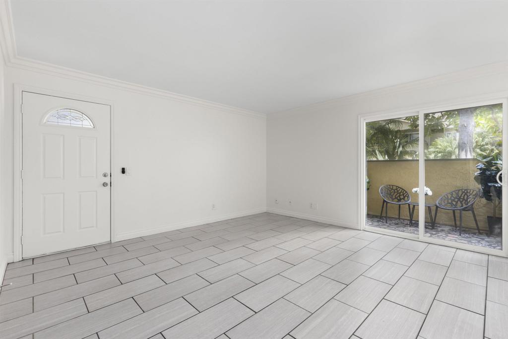 156 Avenida Descanso C Property Photo 7