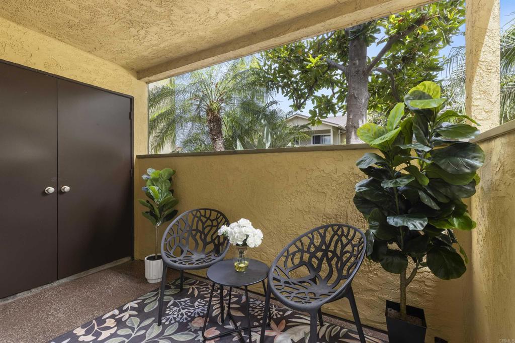 156 Avenida Descanso C Property Photo 9