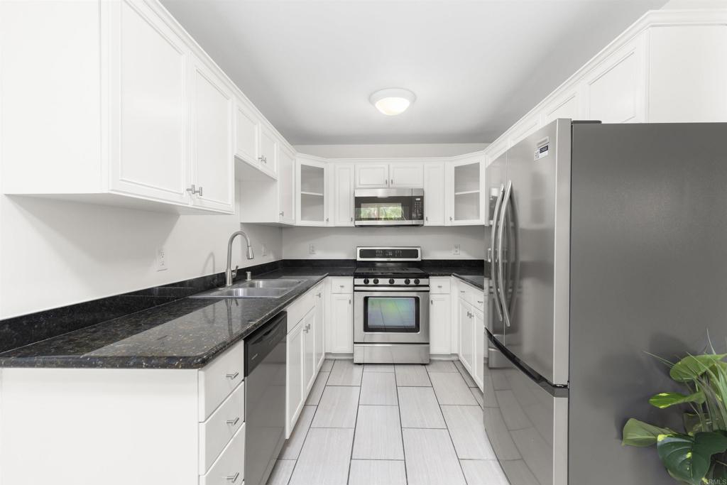 156 Avenida Descanso C Property Photo 14
