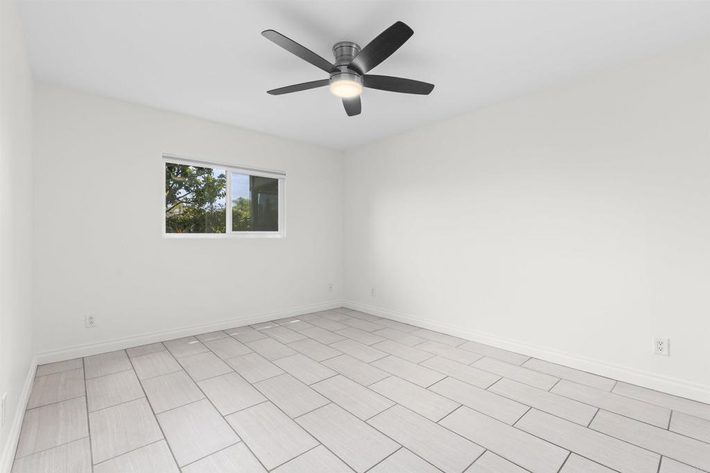 156 Avenida Descanso C Property Photo 21