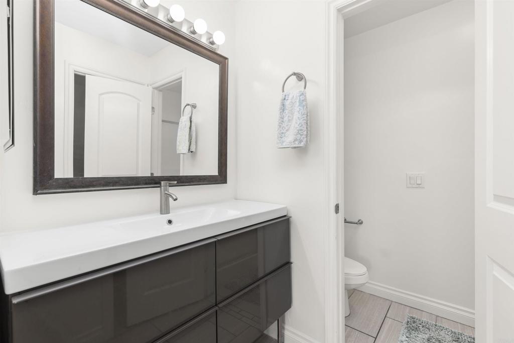 156 Avenida Descanso C Property Photo 23
