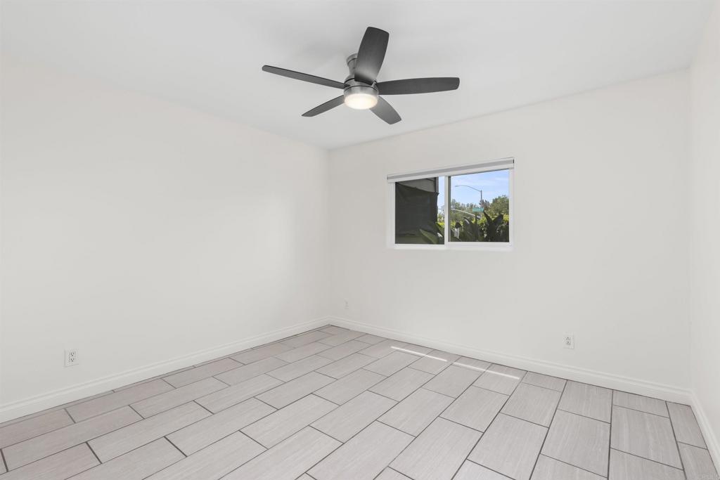 156 Avenida Descanso C Property Photo 27
