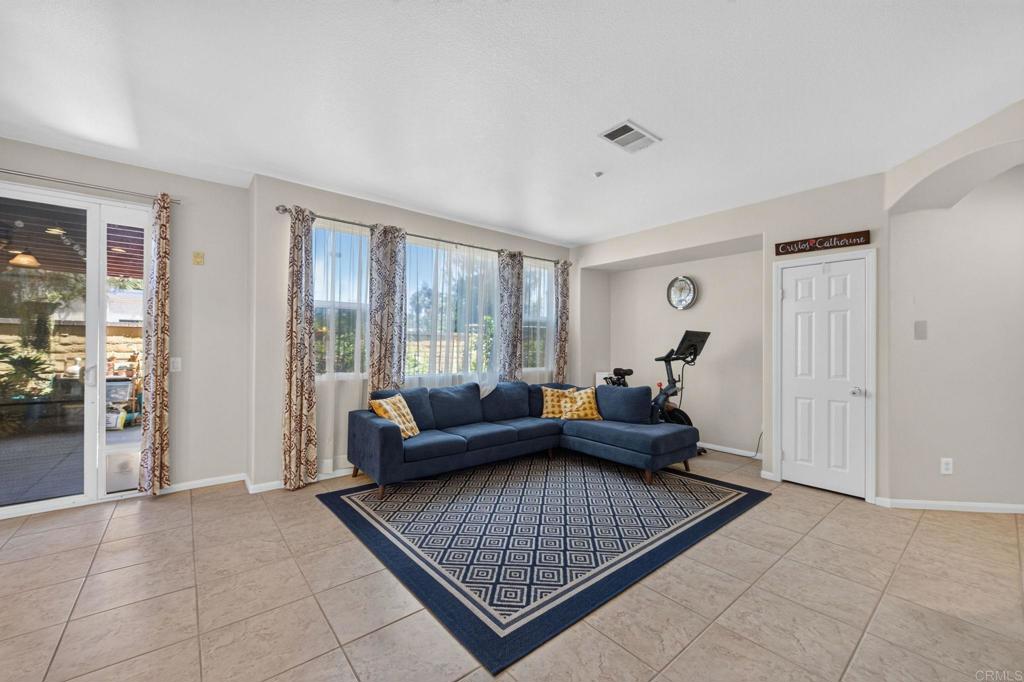 41524 Blue Canyon Avenue 3 Property Photo 15