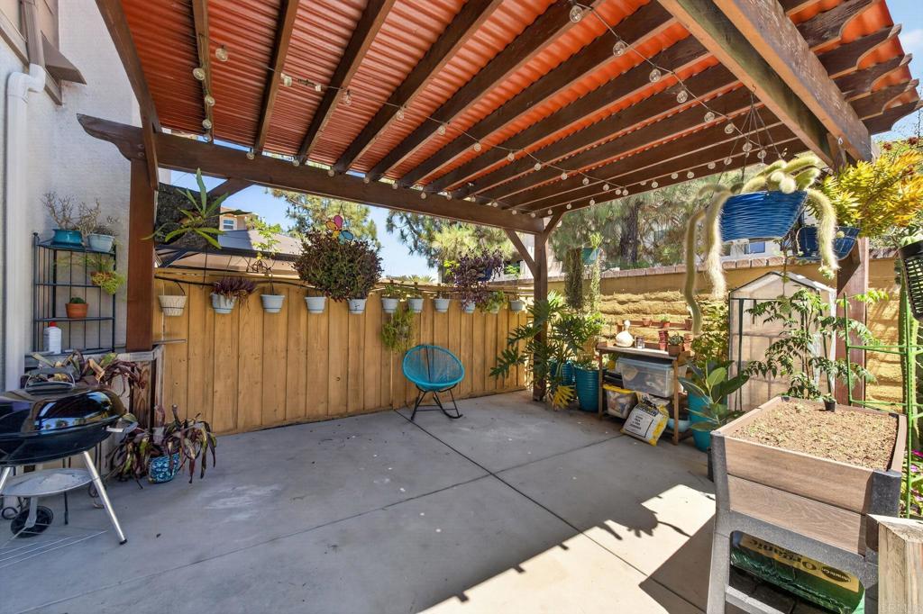 41524 Blue Canyon Avenue 3 Property Photo 27