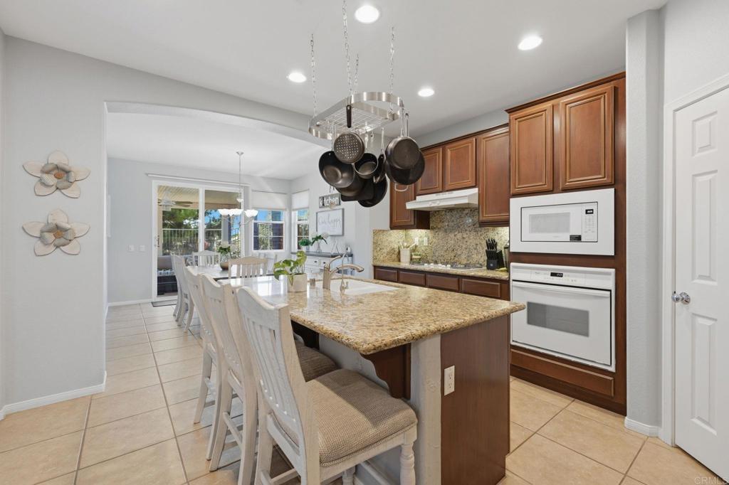 41645 Cypress Point Way Property Photo 11