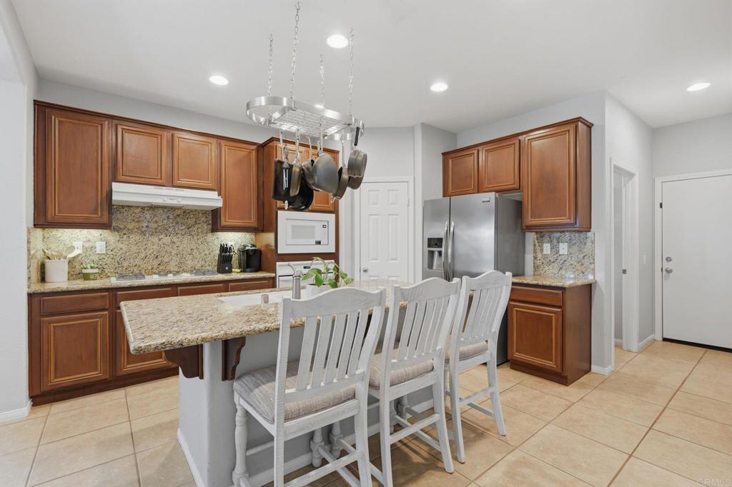 41645 Cypress Point Way Property Photo 12