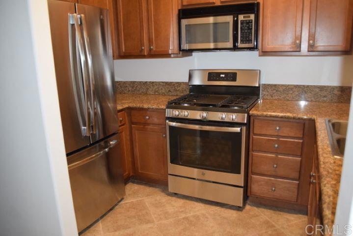 366 Forward Street E Property Photo 1