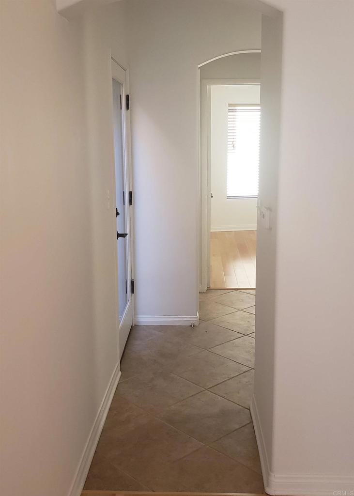366 Forward Street E Property Photo 10
