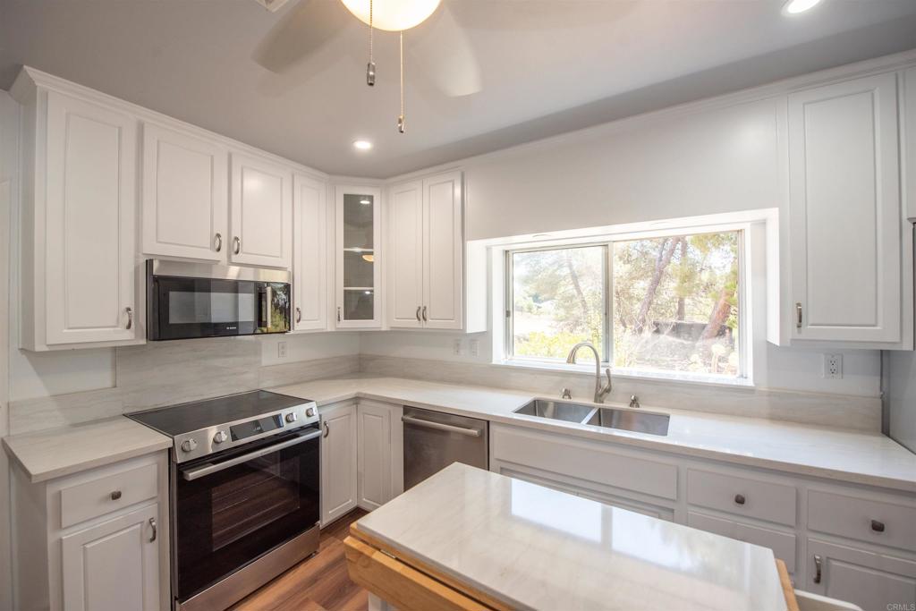 30270 Miller Road Property Photo 15