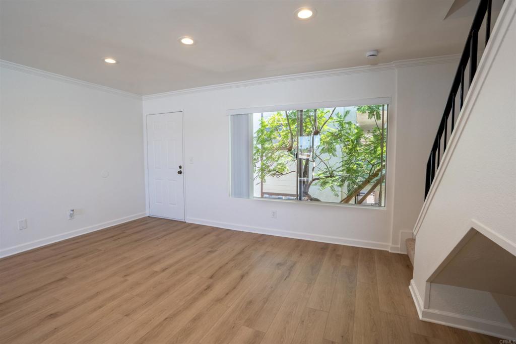 569 E Street 14 Property Photo 11