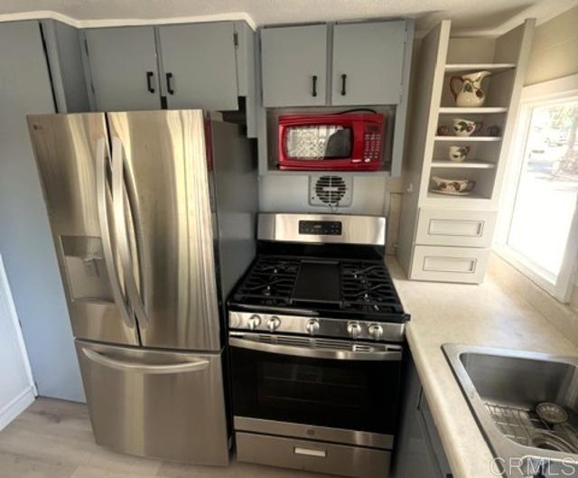 523 N Vulcan Avenue 3 Property Photo 3