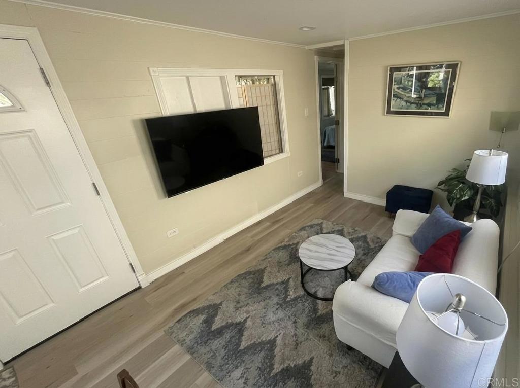 523 N Vulcan Avenue 3 Property Photo 6