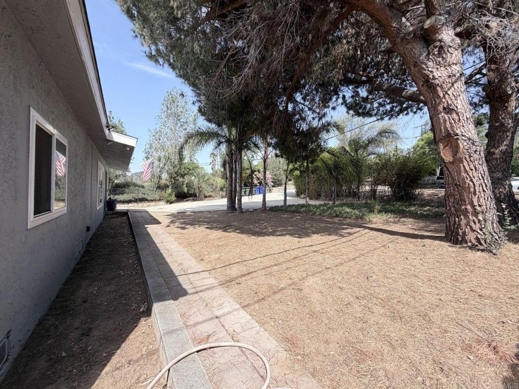1119 Monte Vista Drive Property Photo 5