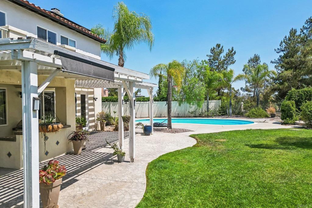 45608 Corte Royal Property Photo 9