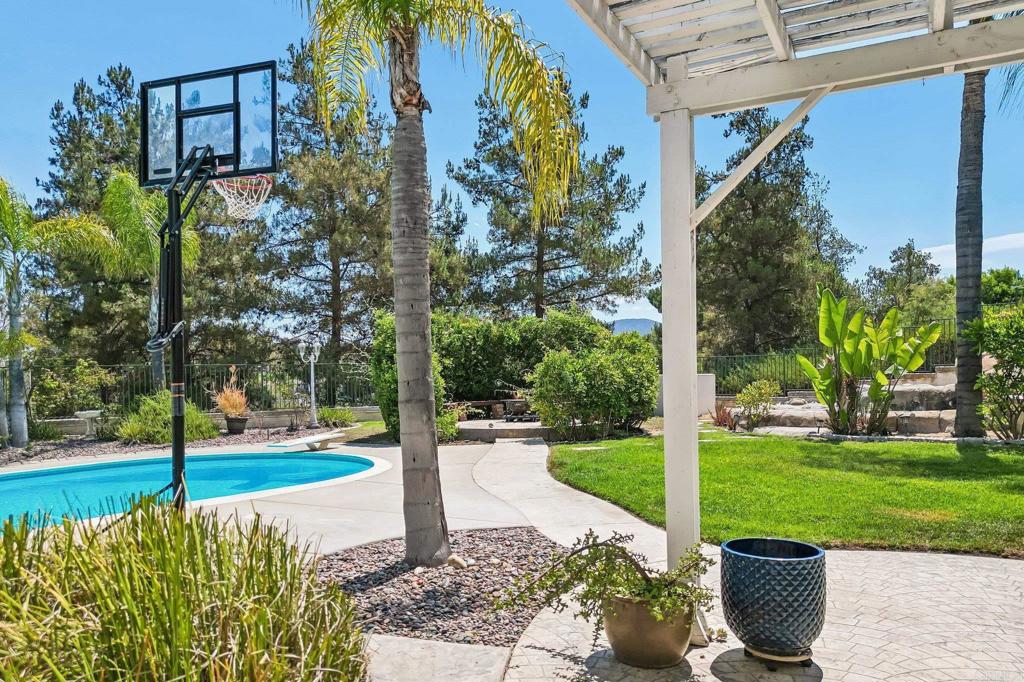 45608 Corte Royal Property Photo 40