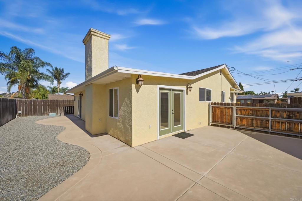 1677 Sandos Street Property Photo 6