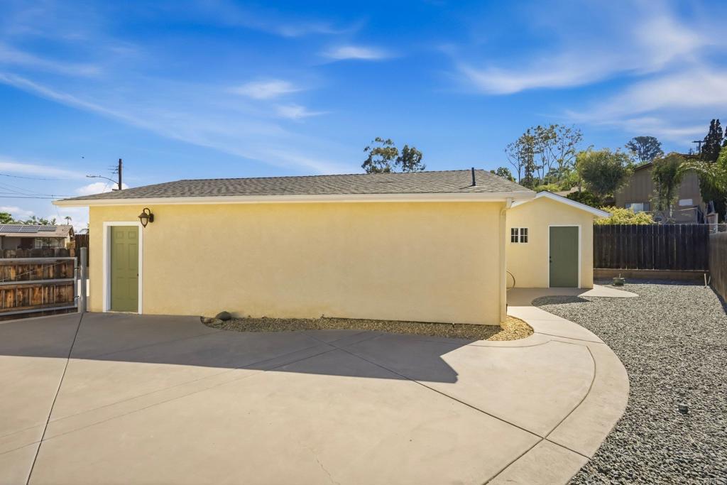 1677 Sandos Street Property Photo 7