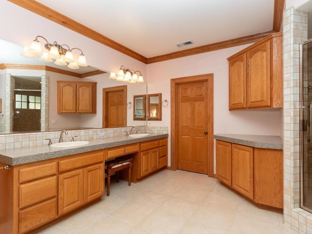 31481 Lake Vista Circle Property Photo 28