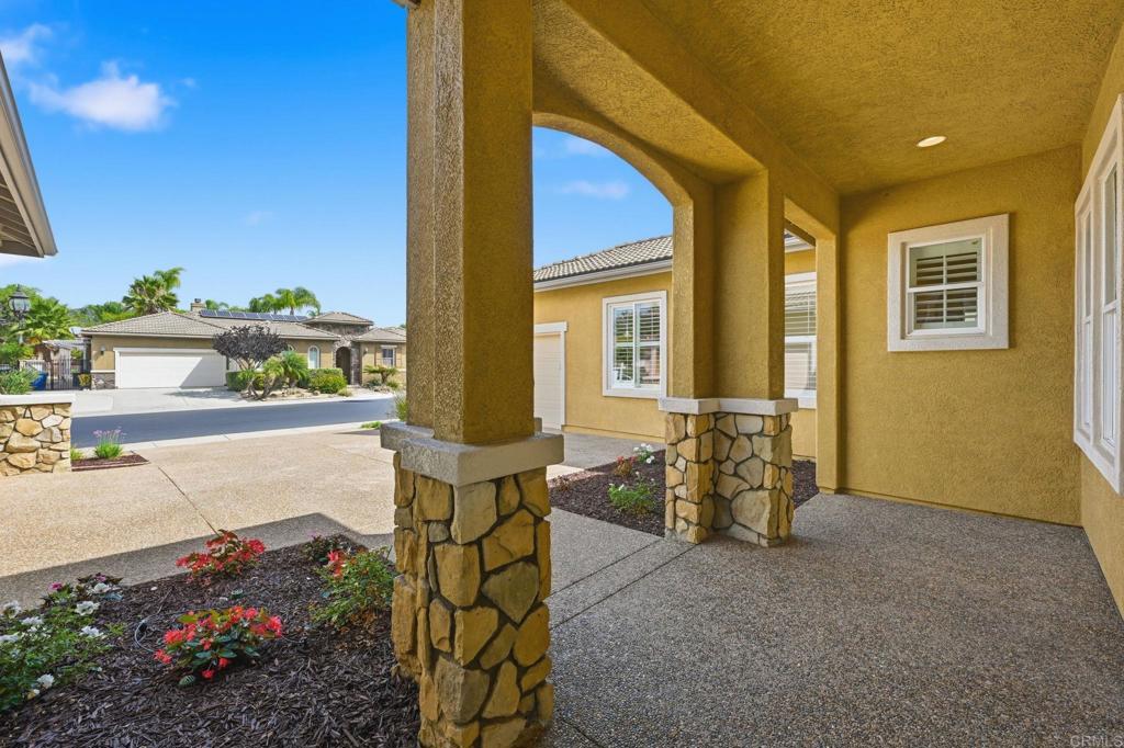 363 Melbourne Glen Property Photo 5
