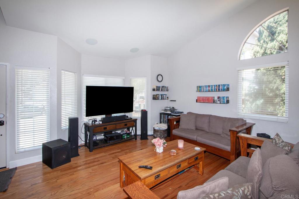 1417 Grey Oaks Court Property Photo 4