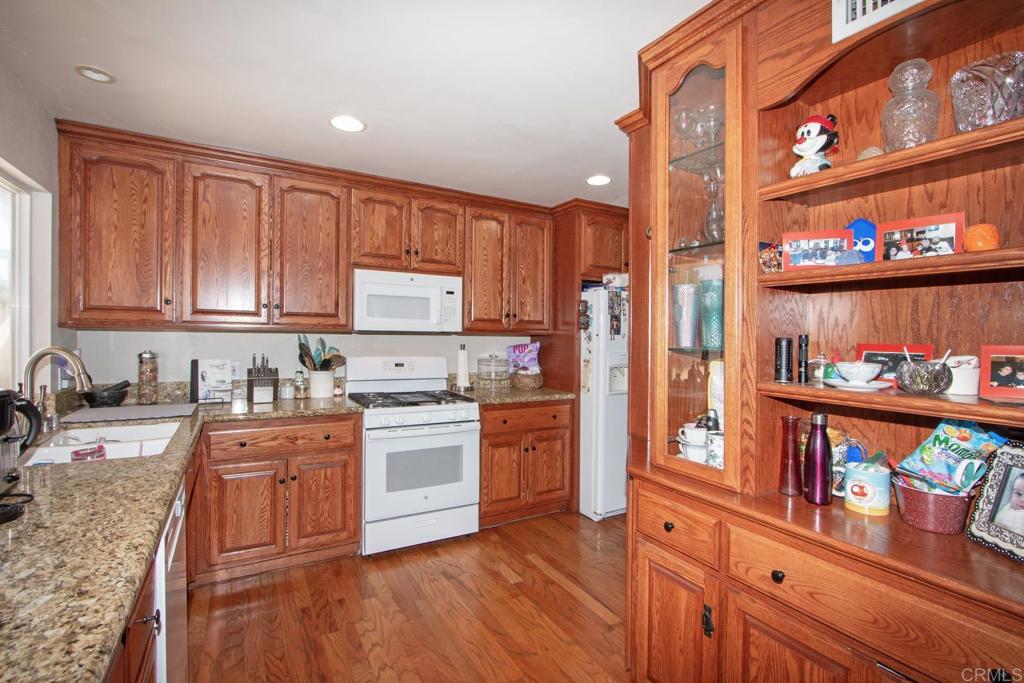 1417 Grey Oaks Court Property Photo 10