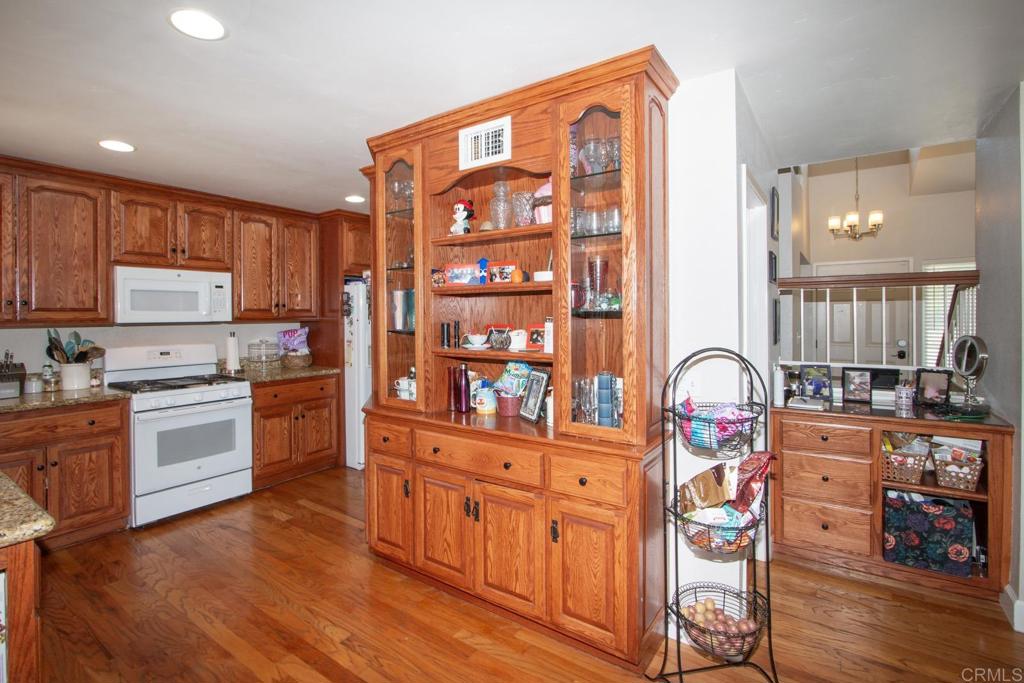1417 Grey Oaks Court Property Photo 11