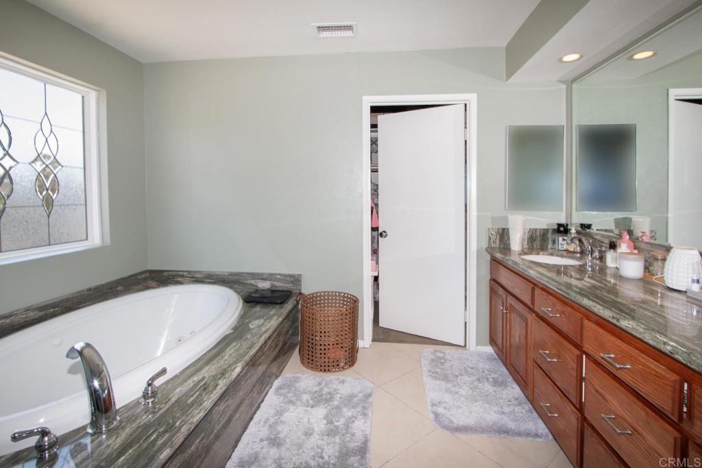 1417 Grey Oaks Court Property Photo 20