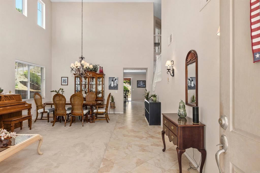 28292 Meadow Glen Way W Property Photo 4