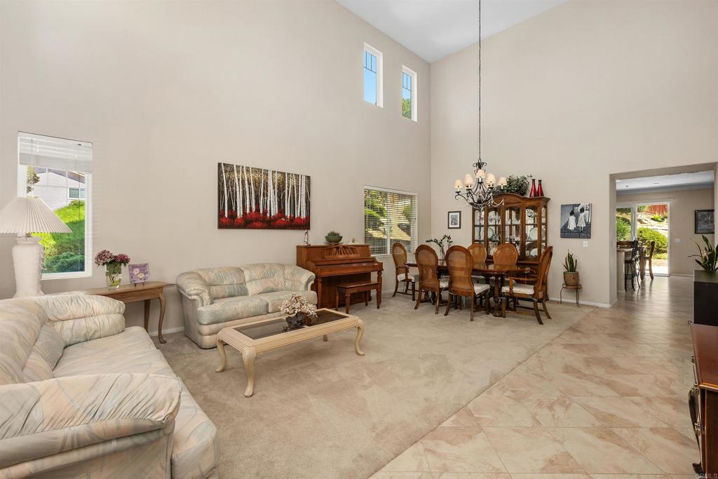 28292 Meadow Glen Way W Property Photo 5