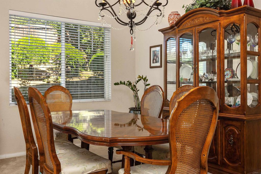 28292 Meadow Glen Way W Property Photo 9