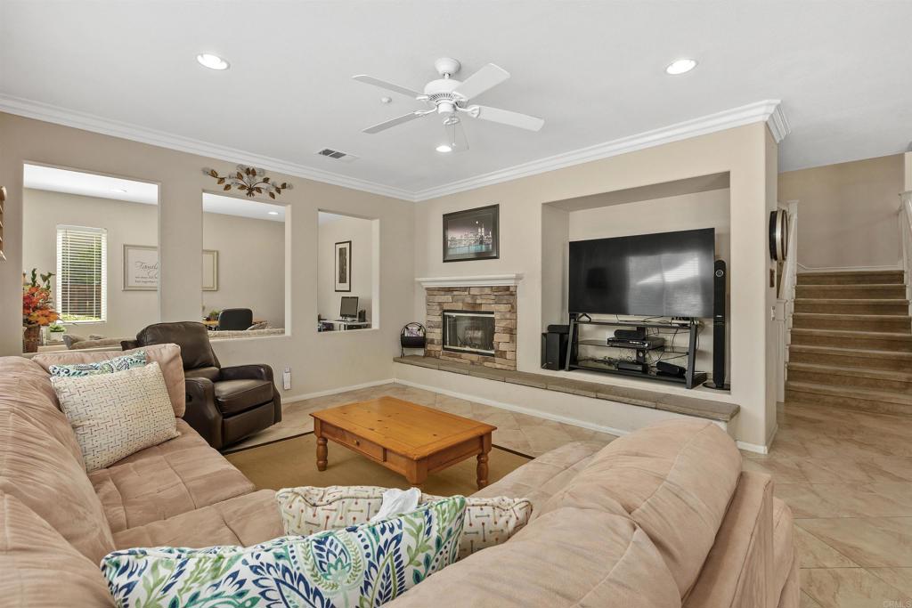 28292 Meadow Glen Way W Property Photo 16