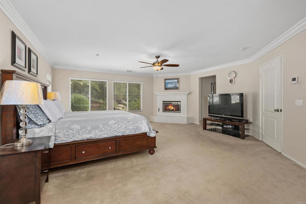 28292 Meadow Glen Way W Property Photo 24