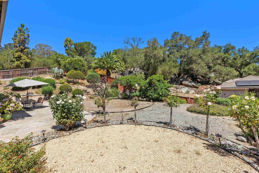 28292 Meadow Glen Way W Property Photo 36