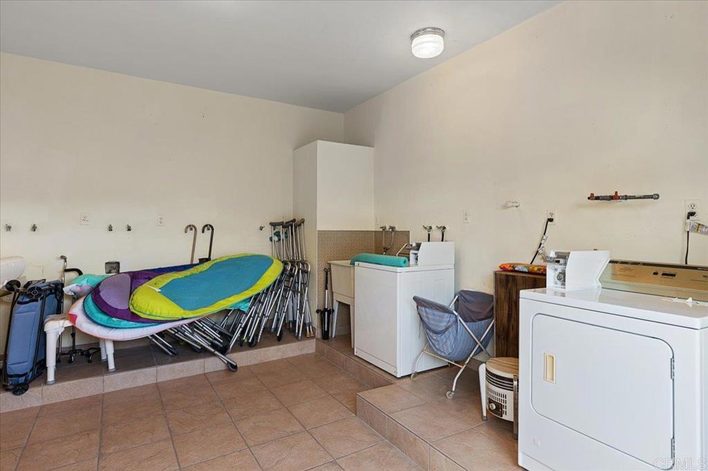 955 Howard Avenue 41 Property Photo 48