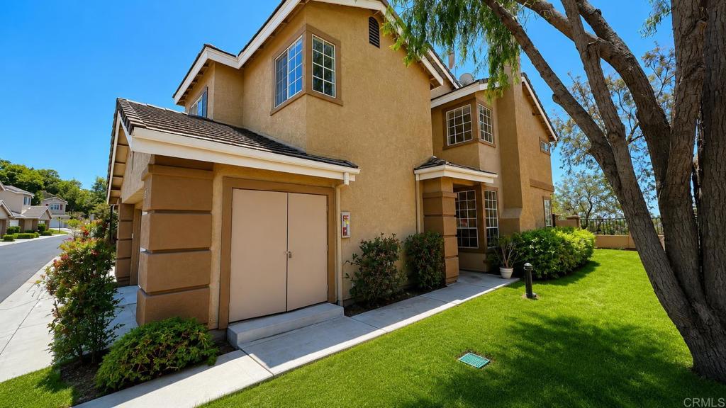 9453 Questa Pointe Property Photo 2