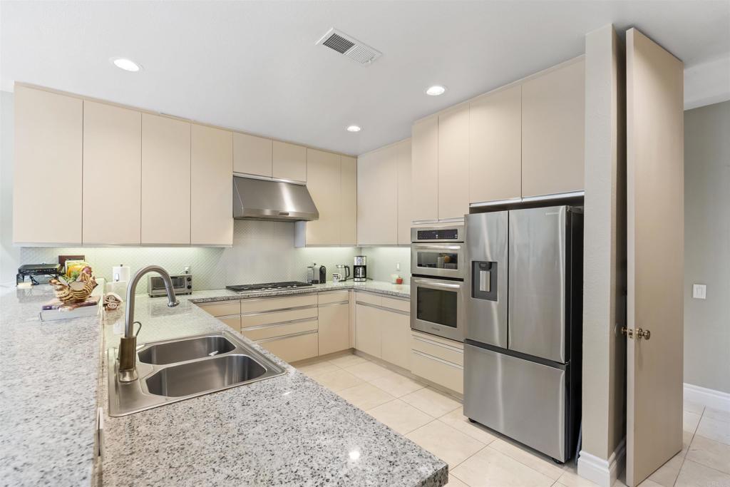 7489 Via De Fortuna Property Photo 13