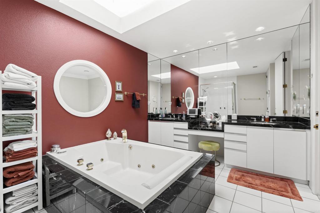 7489 Via De Fortuna Property Photo 17