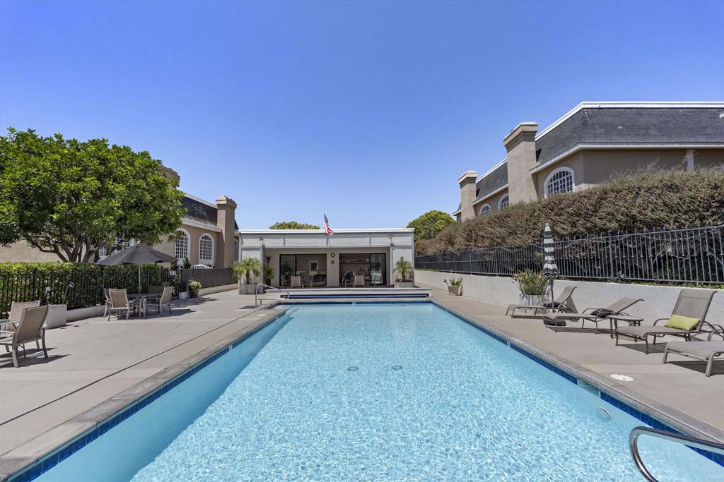 7489 Via De Fortuna Property Photo 28