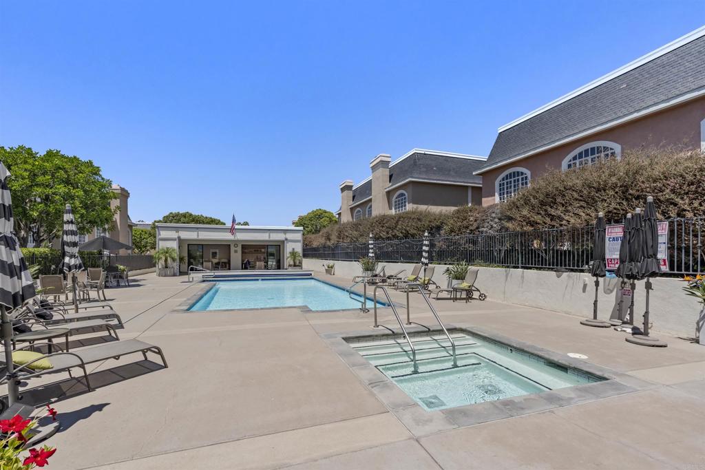 7489 Via De Fortuna Property Photo 29