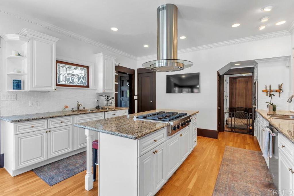 2930 Chatsworth Boulevard Property Photo 12