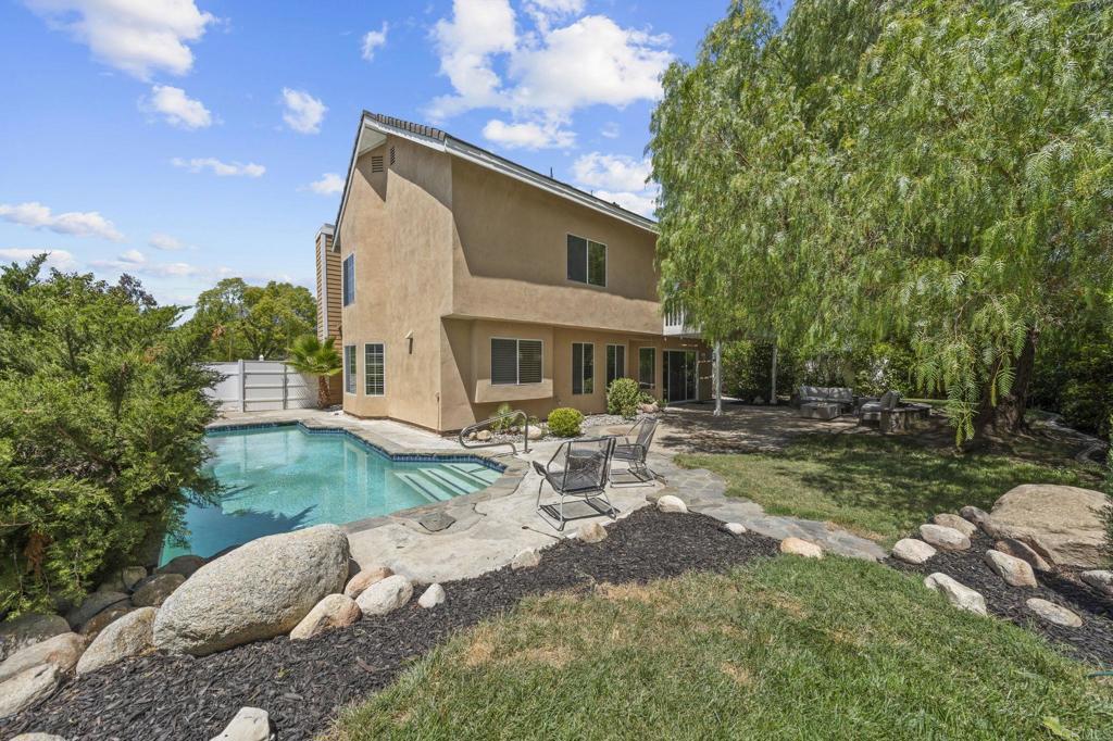 43870 Gatewood Way Property Photo 3