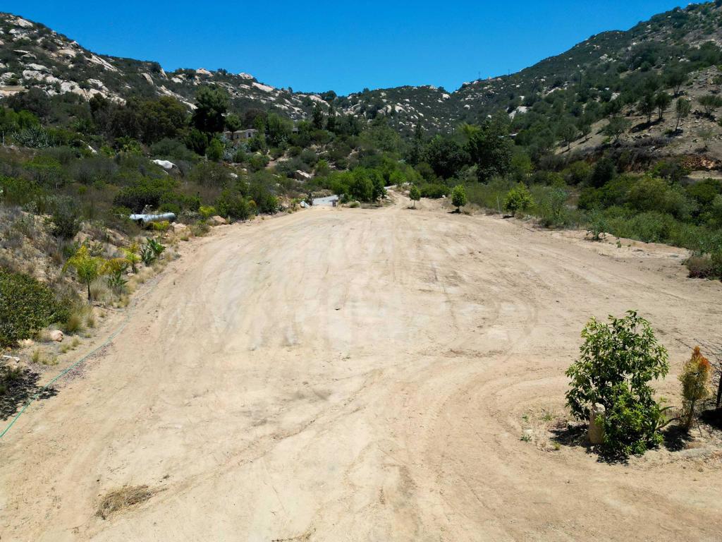 5589 Rainbow Creek Road Property Photo 2