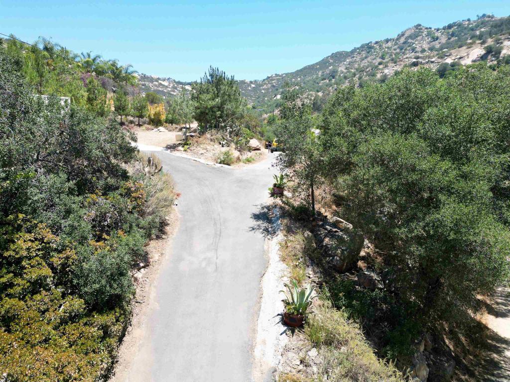 5589 Rainbow Creek Road Property Photo 3