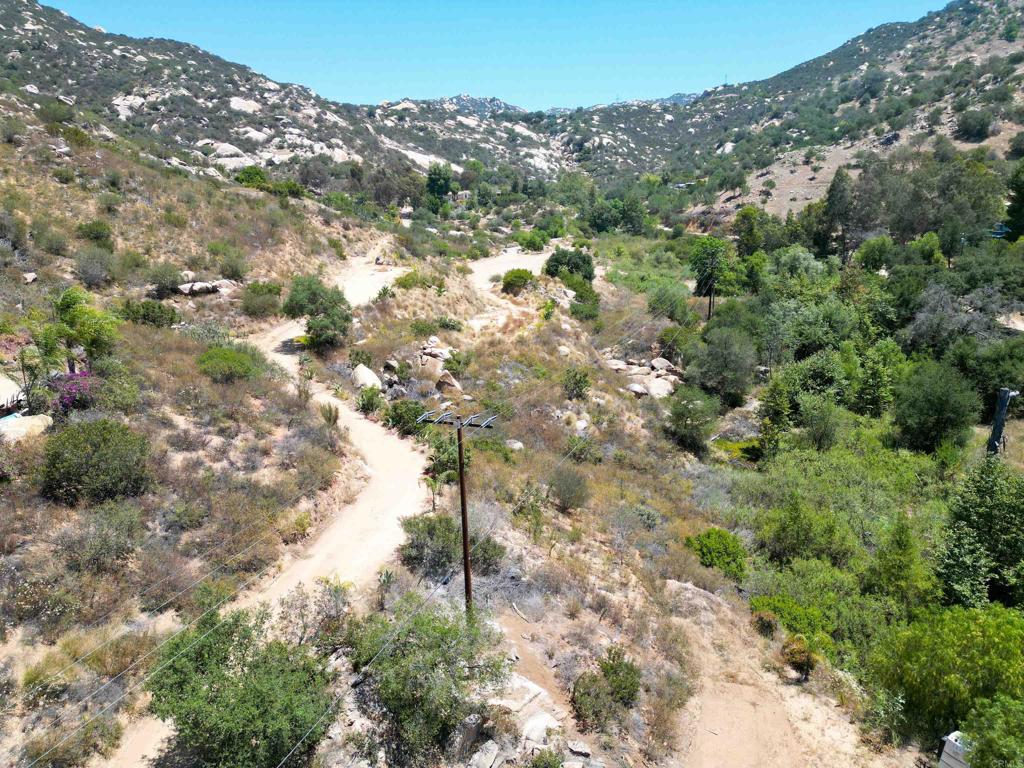 5589 Rainbow Creek Road Property Photo 10