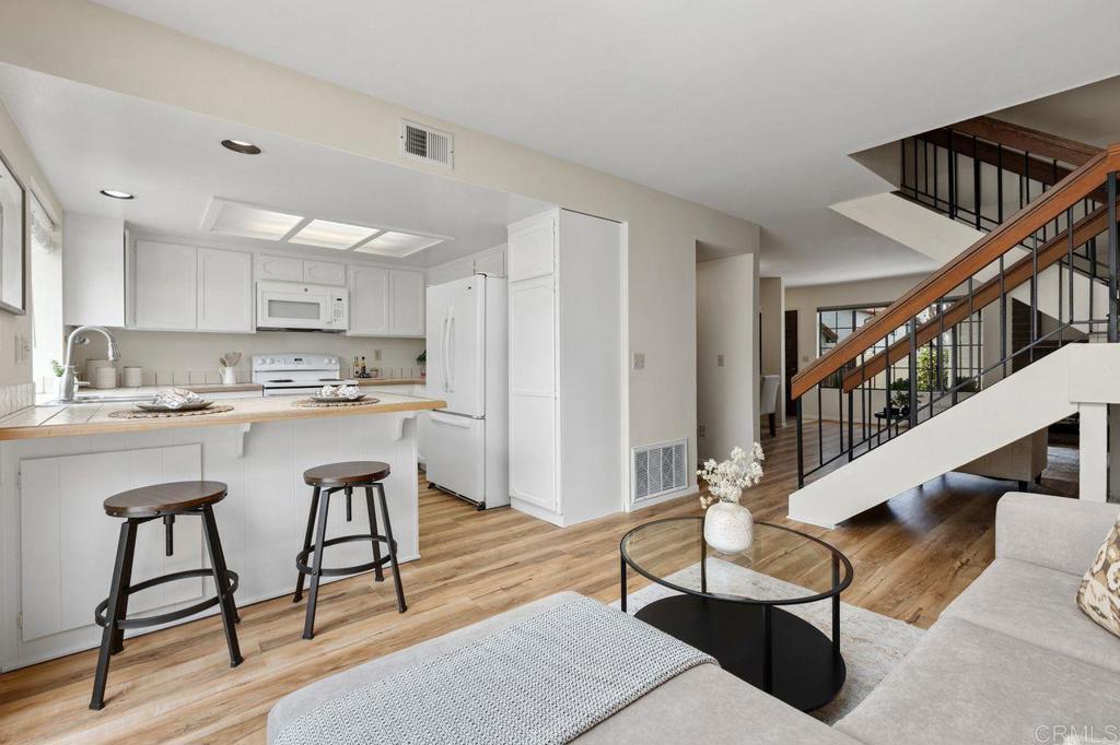 6890 Peach Tree Road Property Photo 16
