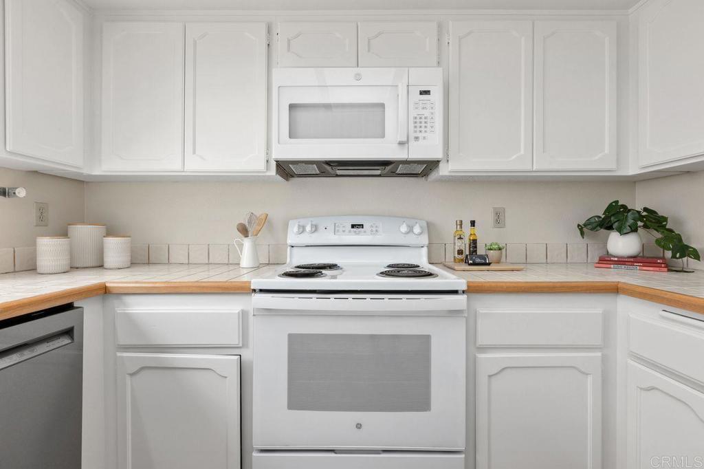 6890 Peach Tree Road Property Photo 18