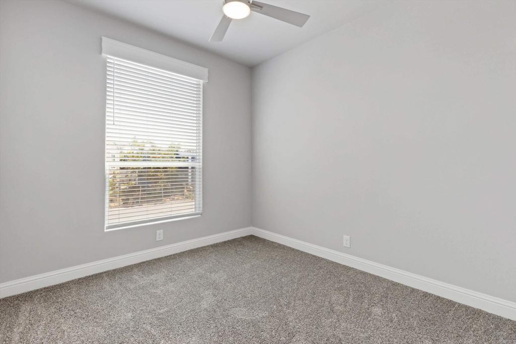 400 N Melrose Drive N 14 Property Photo 16